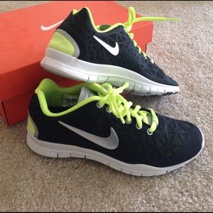 Nike Running Free 5.0 Sneakers Black Size Women 6.5